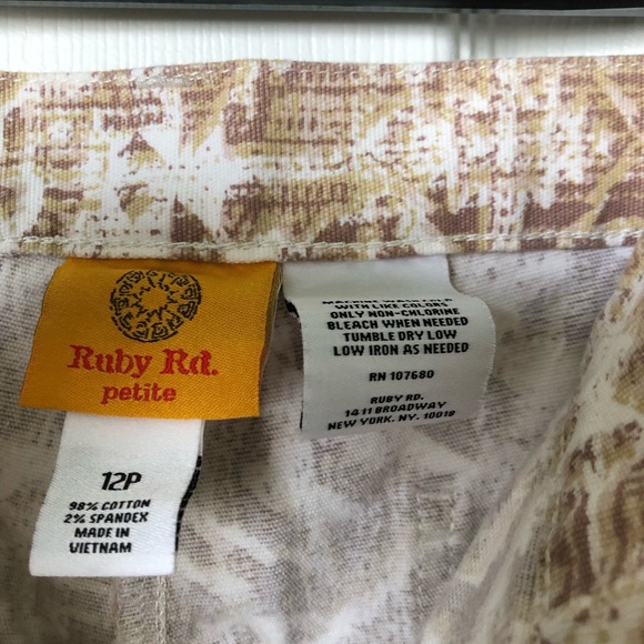 Capris - Picture 5 of 5